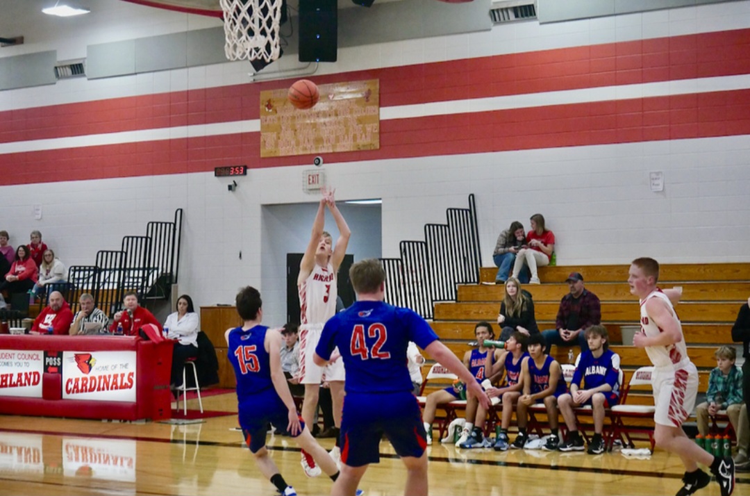 Bennett Smith shoots an open three.